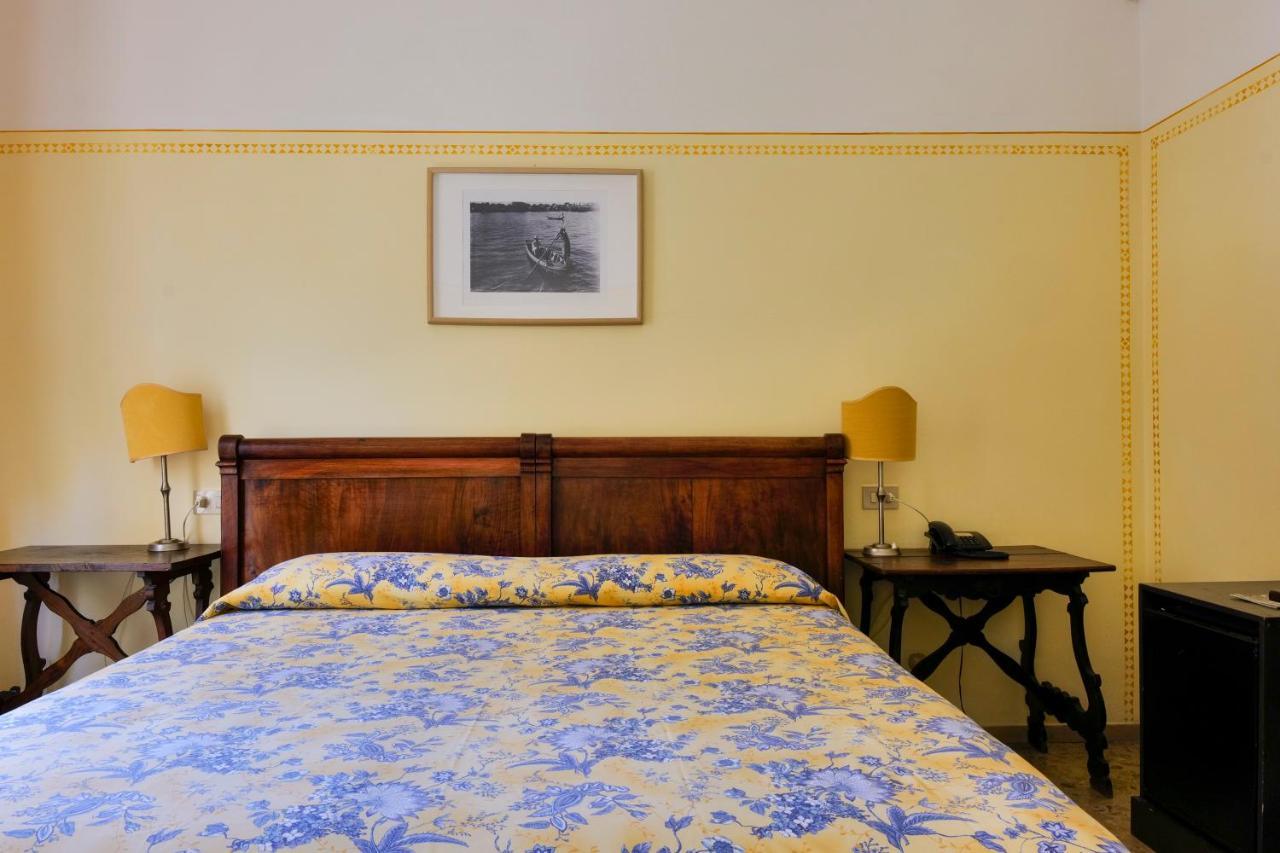 Hotel Club I Pini - Residenza D'Epoca In Versilia Λίντο ντι Καμαϊόρε Εξωτερικό φωτογραφία