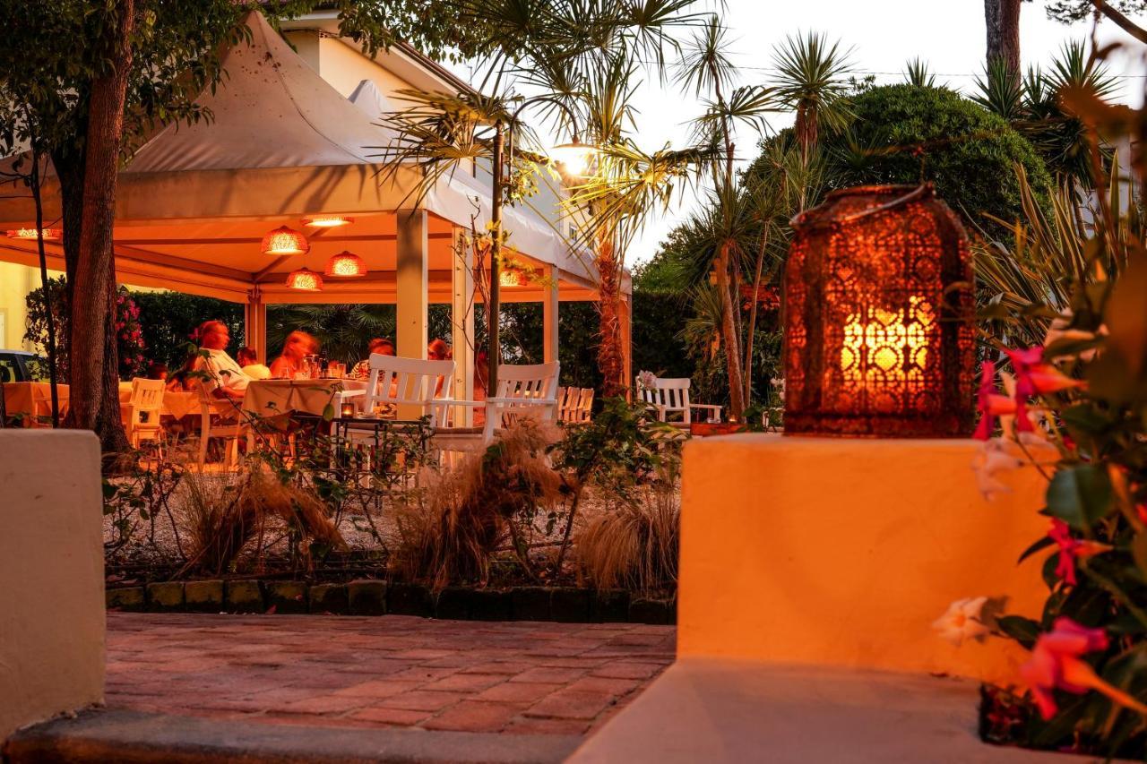 Hotel Club I Pini - Residenza D'Epoca In Versilia Λίντο ντι Καμαϊόρε Εξωτερικό φωτογραφία