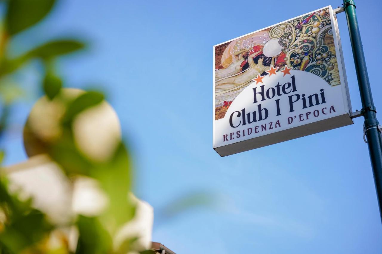 Hotel Club I Pini - Residenza D'Epoca In Versilia Λίντο ντι Καμαϊόρε Εξωτερικό φωτογραφία